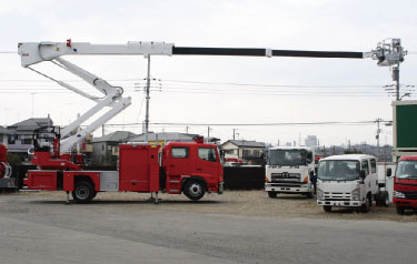 消防・防災用資機材販売-ハツタ山口-屈折はしご付消防自動車